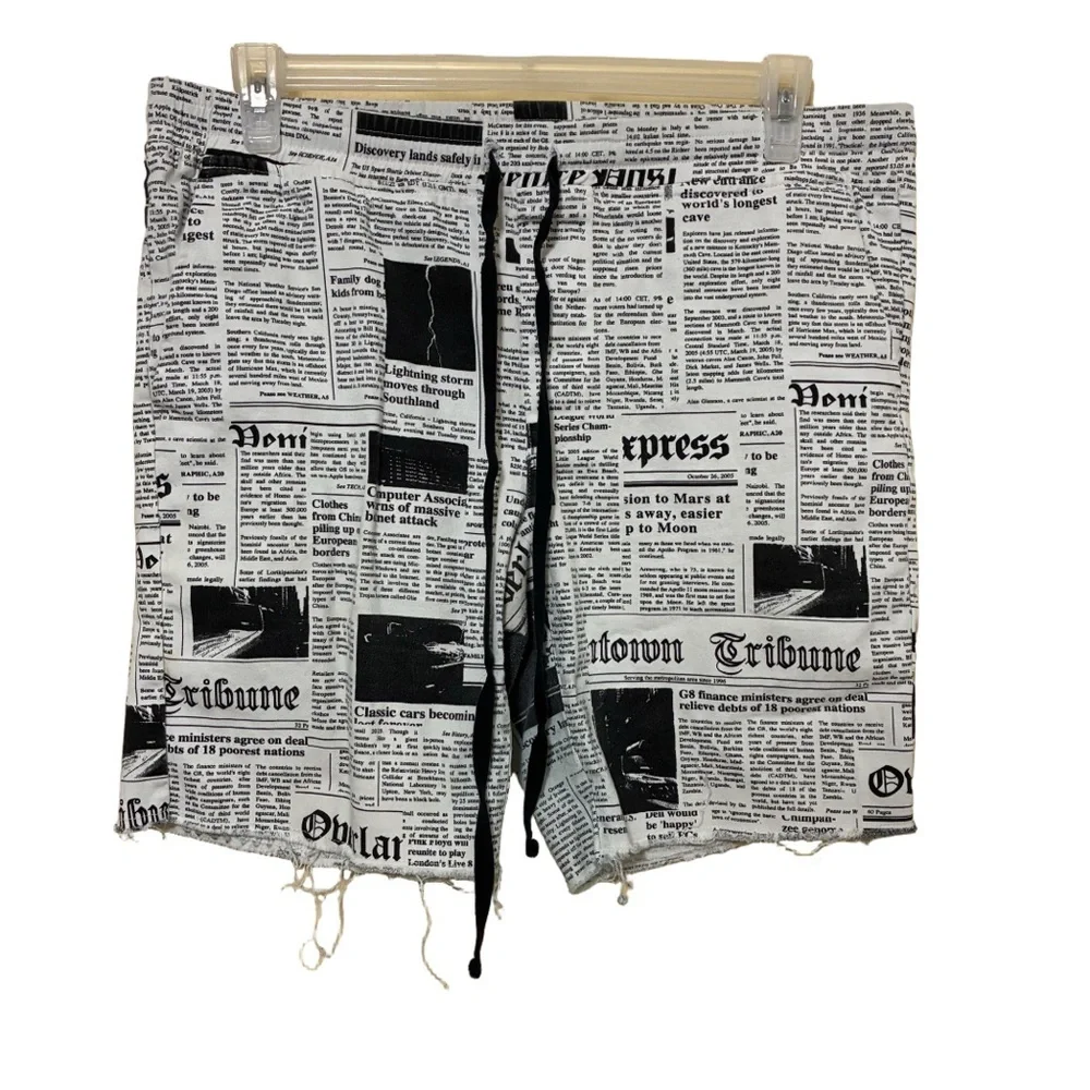 Elwood Newspaper Shorts Men’s XXL White Black Drawstring Pull On Casual